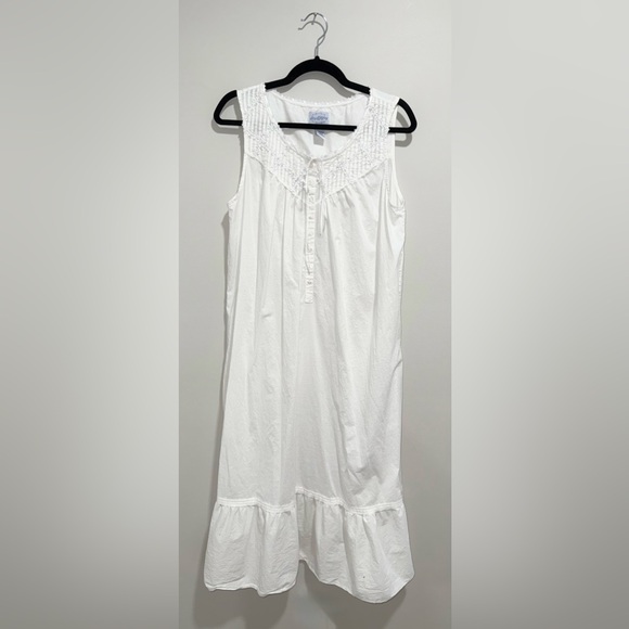 Lanz of Salzburg White Nightgown With Lace & Ribbon Details NWOT - Picture 1 of 7